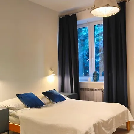 50m2 Saska Kepa Stacja Park Lägenhet *