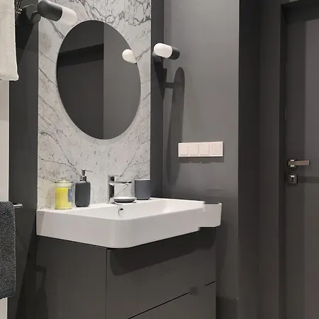 50m2 Saska Kepa Stacja Park Apartment Warsaw